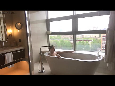 ❤️ 巨大的宝贝 激情地在浴室里撸起了她的阴部 ☑ Super sex️❤