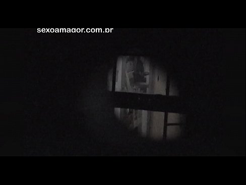 ❤️ 金发女郎被隐藏在空心砖后面的邻居偷窥者偷偷录影 ☑ Super sex️❤